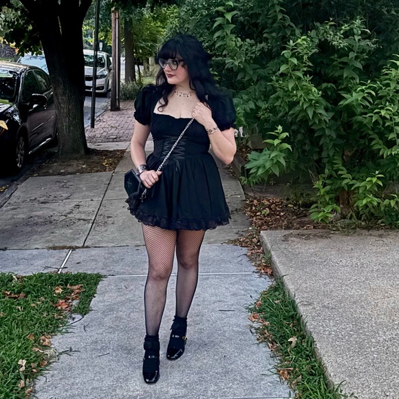 Meet your Posher, Aimee - Picture 1 of 1